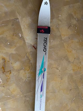 Esquís Tecno Pro Performer + fijaciones de Tyrolia