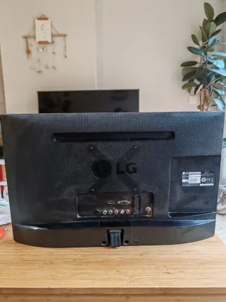 Google Chromecast y Google Home Mini y tele LG