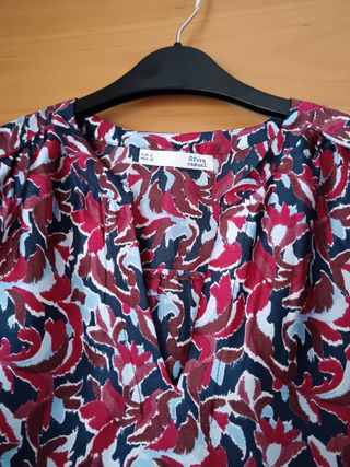 Blusa Sfera estampada Talla S grande