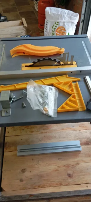 Sierra Circular de Mesa Top Craft 1000W