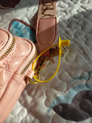 Bolso de hombro rosa