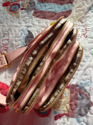 Bolso de hombro rosa