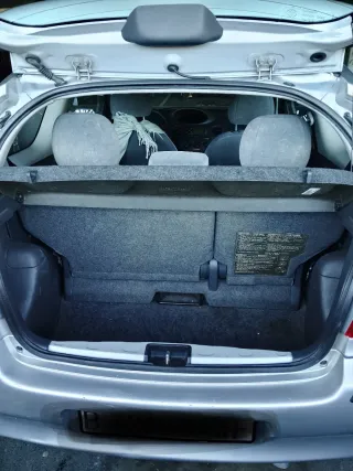 Toyota Yaris 1999 con 60.000kms