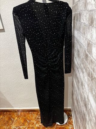 Vestido largo negro con lentejuelas