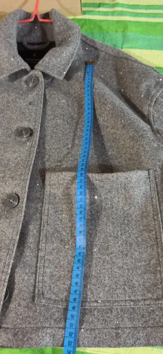 Elegante chaquetón gris