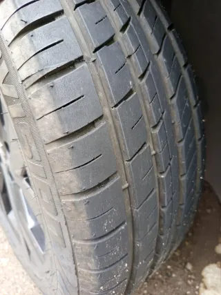 Pareja Neumáticos Ovation 215/55 R18 99V