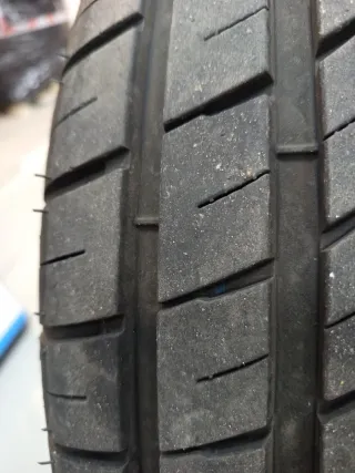 Pareja Neumáticos Ovation 215/55 R18 99V