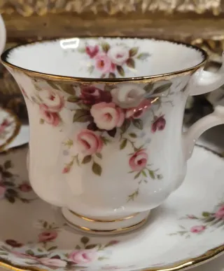 Tazza Royal Albert Cottage Garden
