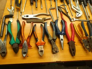 Lote de herramientas manuales