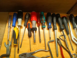 Lote de herramientas manuales