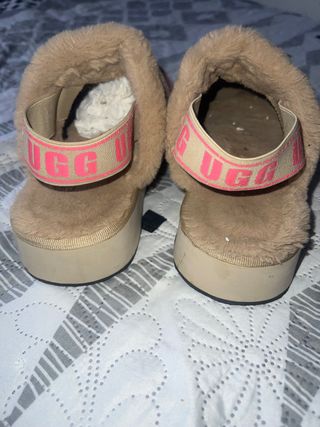 Zuecos UGG Beige y Rosa