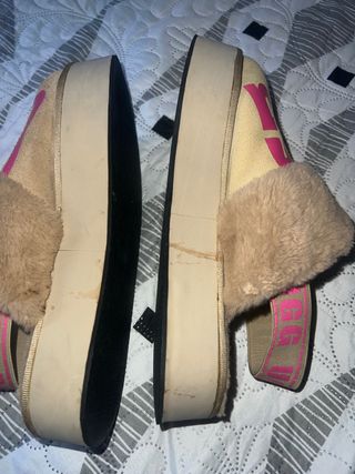 Zuecos UGG Beige y Rosa