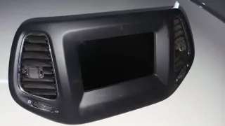 Radio y Marco Jeep Compass 2017