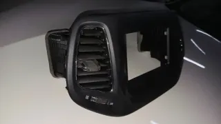 Radio y Marco Jeep Compass 2017