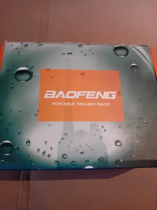 Walkie Talkie Baofeng UV9R Plus Dual Band