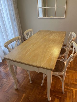 Conjunto mesa y 4 sillas madera y rafia