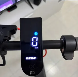Patinete Eléctrico Xiaomi Lite 4 impecable poco km
