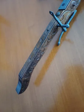 Piccola balestra decorativa in legno