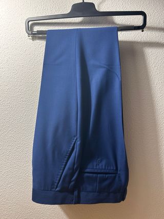 Traje de hombre azul