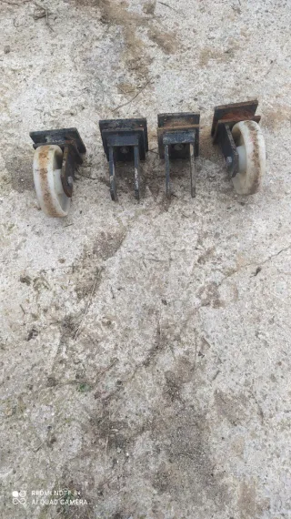 Ruedas con soporte giratorio