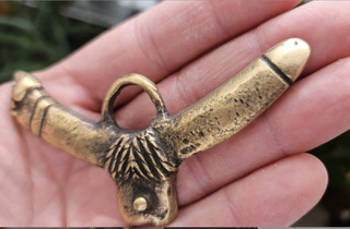 Colgante Falus Romano Bronce