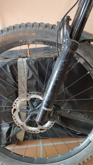 Bicicleta Eléctrica Montaña Orbea wild H25 talla M