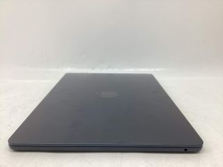 portatil apple apple macbook air m4 10-core 4.4 15 (10gpu) (2025) (a3241)