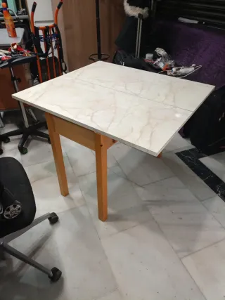 Mesa plegable de madera