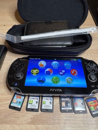 Sony PS Vita OLED Negra + 6 Juegos