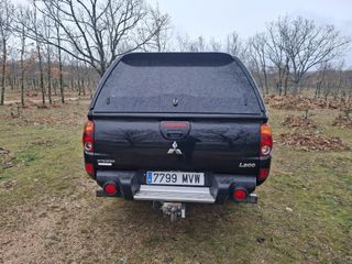 Mitsubishi L 200 2013