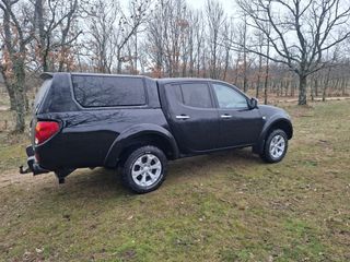 Mitsubishi L 200 2013