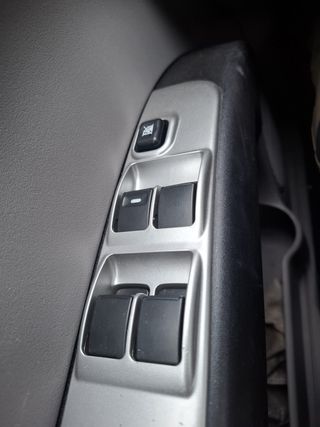 Mitsubishi L 200 2013