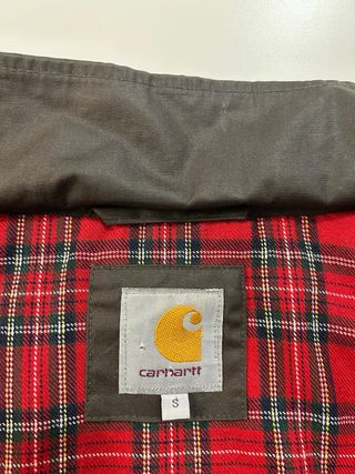 Parka Carhartt Marrón con Capucha