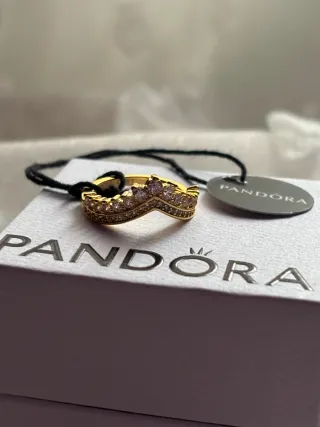 Anillo Pandora Tiara dorada de Princesa