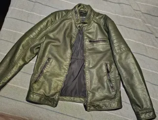 Cazadora efecto piel verde Talla L