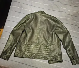 Cazadora efecto piel verde Talla L