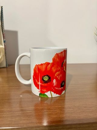 Taza Susaron Amapolas Rojas