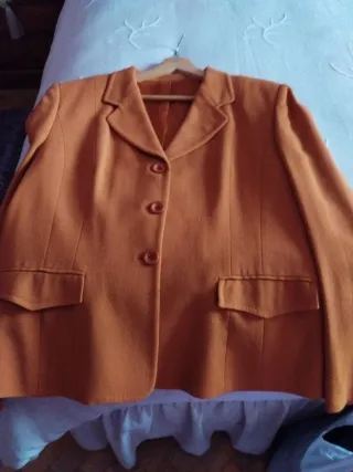 Blazer INDUYCO color tierra  T.46 aunque T menos