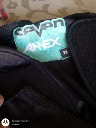 Pantalones Motocross Talla 28 y 30.    20€ unidad