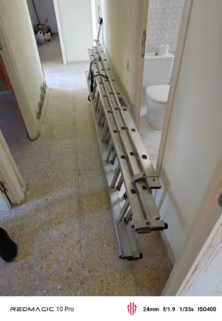 Escalera 3 tramos. Está en sanchidrián Avila