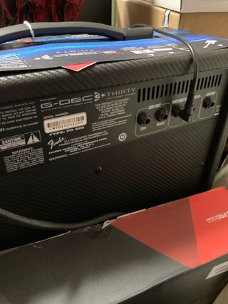Ampli Fender G-DEC Thirty 30W + Pedal