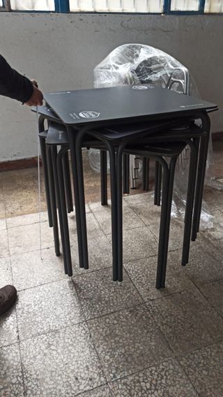 Mesas de aluminio apilables para jardín