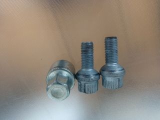 Tornillos antirrobo ruedas para grupo vag