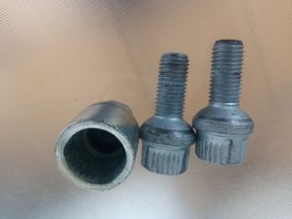 Tornillos antirrobo ruedas para grupo vag