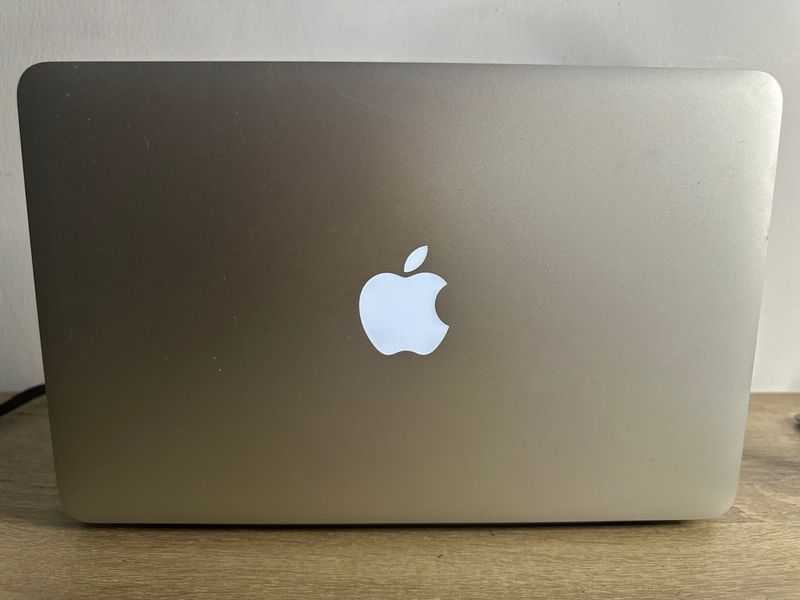 MacBook Air 11 (2015) Gris Espacial