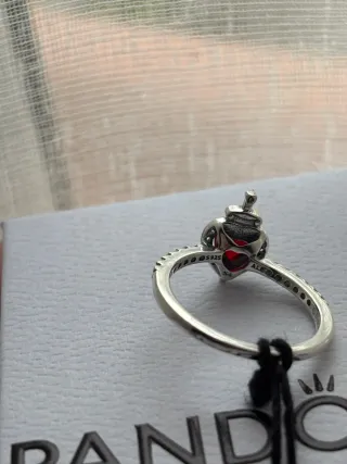 Anillo Pandora Villana de Reina Malvada