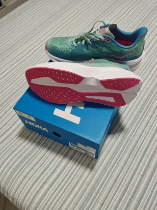 Deportivas Hoka W MACH 6  TALLA 40