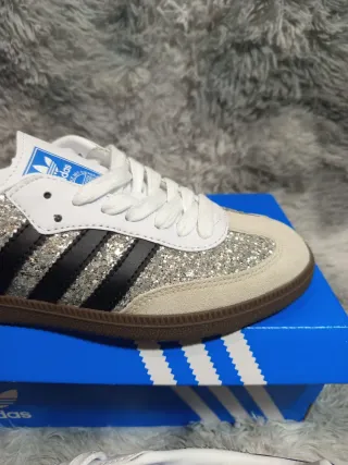 Adidas Samba OG Mujer Plata/Blanco