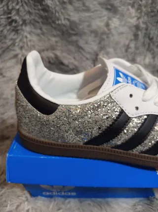 Adidas Samba OG Mujer Plata/Blanco