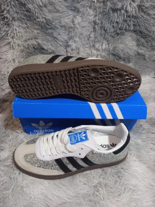 Adidas Samba OG Mujer Plata/Blanco